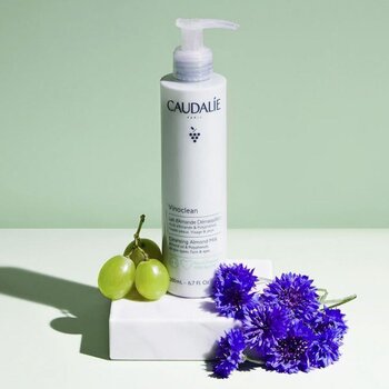 Vinoclean Cleansing Almond Milk - Čisticí mandlové mléko na obličej a oči
